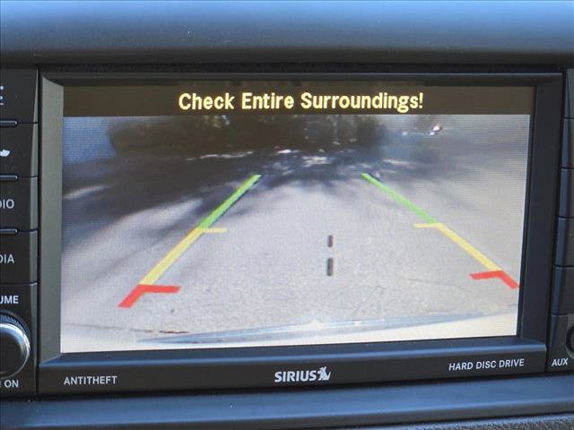 Used 2013 Chrysler Town & Country Limited w/ Luxury Group FWD image 13