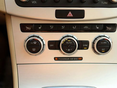 Used 2013 Volkswagen CC R-Line image 29