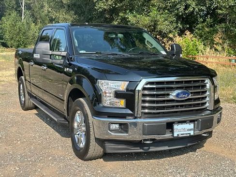 Used 2017 Ford F150 XLT w/ Equipment Group 302A Luxury AWD/4WD image 2