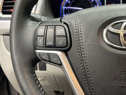 Used 2019 Toyota Highlander Limited Platinum image 19