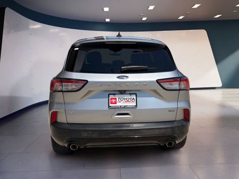 Used 2021 Ford Escape SE w/ SE Sport Appearance Package FWD image 4