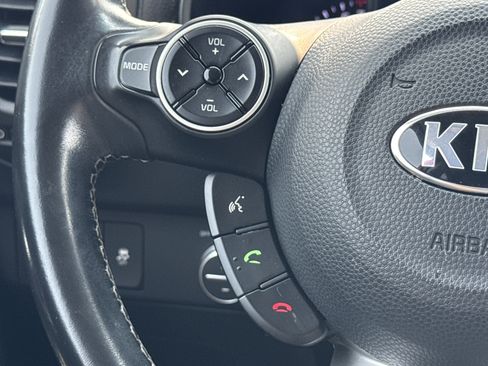 Used 2017 Kia Soul + w/ Audio Package FWD image 5