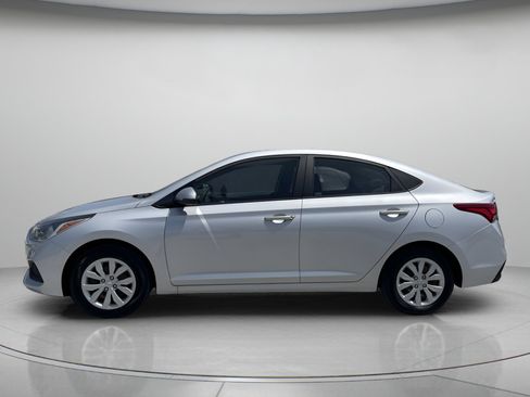 Used 2020 Hyundai Accent SE FWD image 5