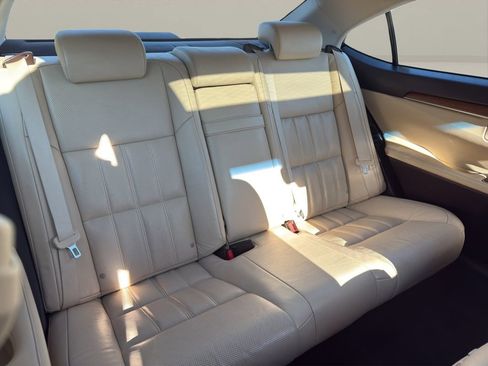 Used 2016 Lexus ES 300h image 13