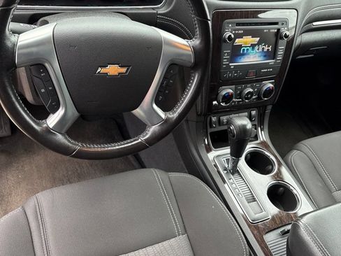Used 2015 Chevrolet Traverse LT w/ Traveler's Package AWD/4WD image 15