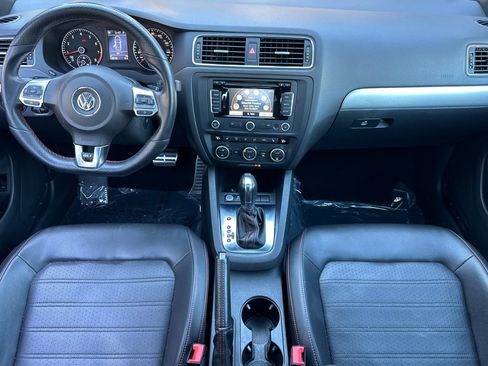 Used 2013 Volkswagen Jetta GLI image 16