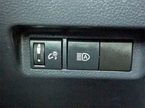 Used 2023 Toyota RAV4 LE image 23