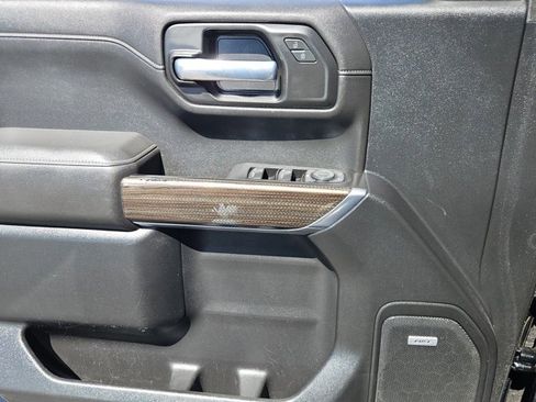 Used 2021 Chevrolet Silverado 1500 LT Trail Boss w/ Convenience Package II image 10