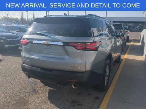 Used 2023 Chevrolet Traverse LT FWD image 7