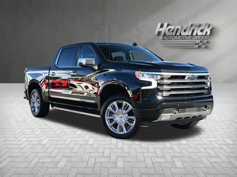 Used 2025 Chevrolet Silverado 1500 High Country w/ High Country Premium Package image 2
