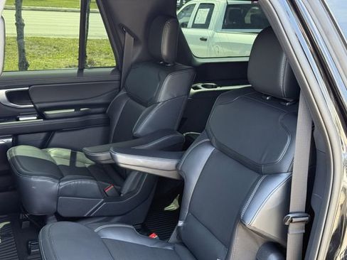 Used 2026 Ford Expedition Max Platinum w/ Stealth Performance Package AWD/4WD image 32