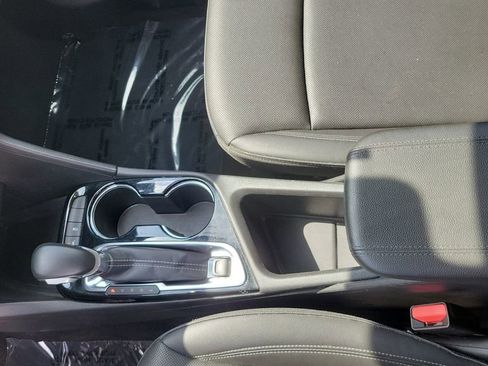 Used 2024 Buick Encore GX Sport Touring image 18