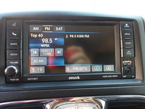 Used 2016 Chrysler Town & Country Touring-L w/ Driver Convenience Group FWD image 14