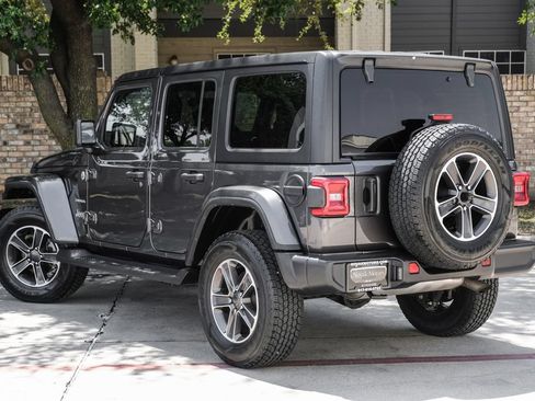 Used 2023 Jeep Wrangler Unlimited Sahara w/ LED Lighting Group AWD/4WD image 20