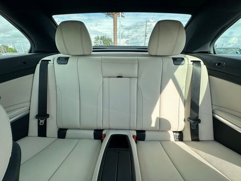 Used 2019 BMW 430i Convertible w/ Convenience Package image 17