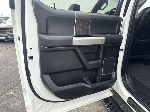 Used 2020 Ford F250 Lariat image 19