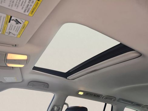 Used 2018 INFINITI QX80 2WD w/ Driver Assistance Package image 35