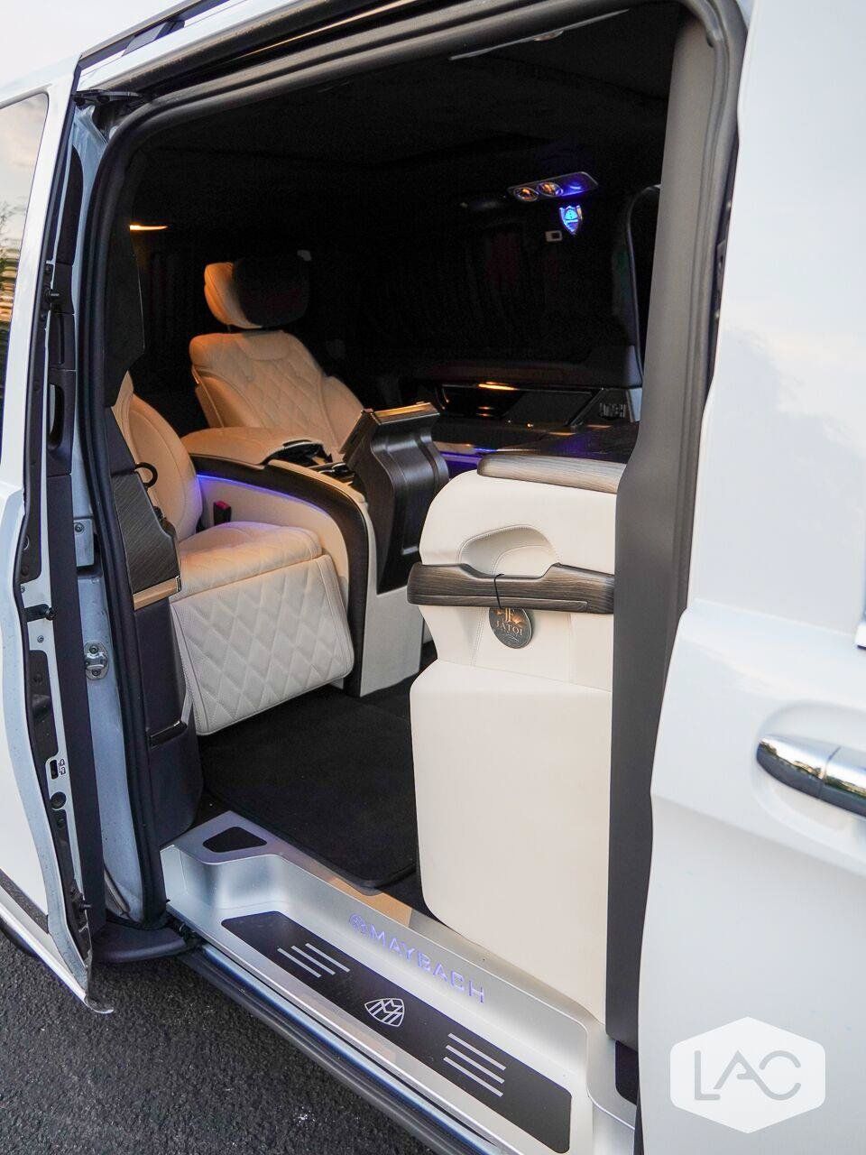 Used 2023 Mercedes-Benz Metris Passenger image 27