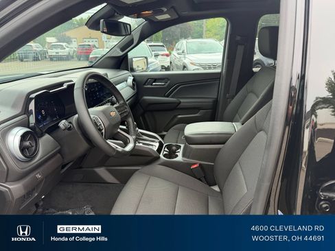 Used 2023 Chevrolet Colorado LT w/ LT Convenience Package II AWD/4WD image 15