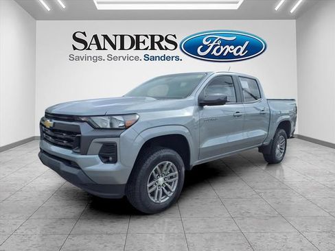 Used 2023 Chevrolet Colorado LT w/ LT Convenience Package II image 5