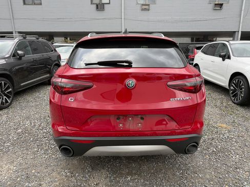 Used 2018 Alfa Romeo Stelvio Ti image 5