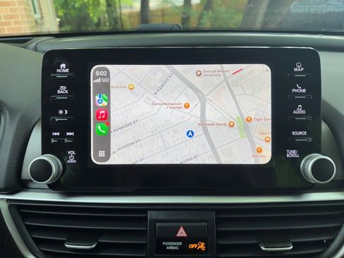 Used 2019 Honda Accord Touring image 24