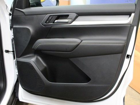 New 2026 GMC Terrain Elevation FWD image 9