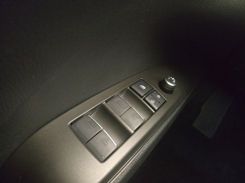 Used 2022 Toyota Camry XSE image 31