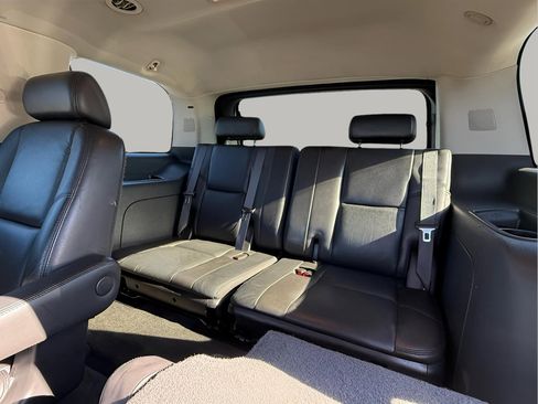 Used 2007 Cadillac Escalade 2WD w/ Information Package image 21