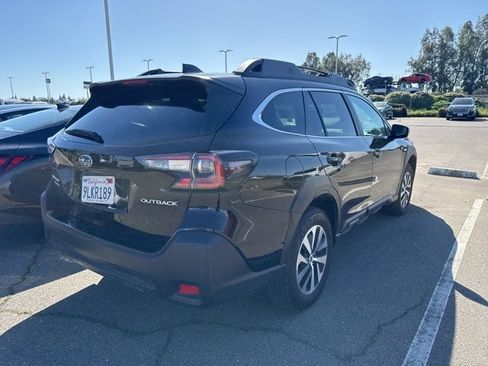 Used 2024 Subaru Outback Premium image 5
