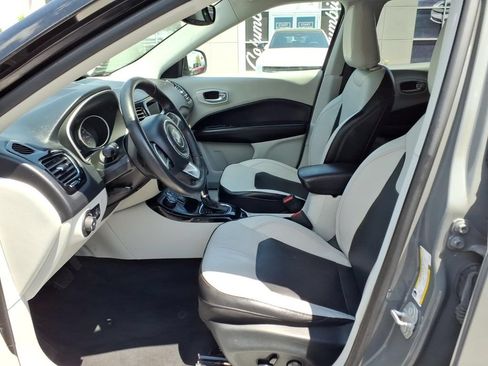 Used 2020 Jeep Compass Limited AWD/4WD image 13