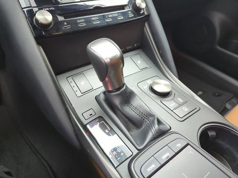 Used 2024 Lexus IS 350 F Sport image 11