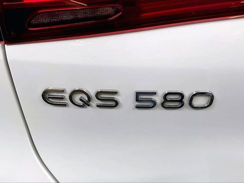 Used 2023 Mercedes-Benz EQS 580 4MATIC SUV image 9
