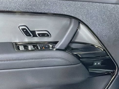 New 2027 Land Rover Range Rover Sport SE AWD/4WD image 18