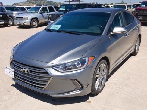 Used 2017 Hyundai Elantra Limited FWD image 2