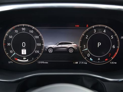 Used 2024 Jaguar F-PACE R-Dynamic S image 15