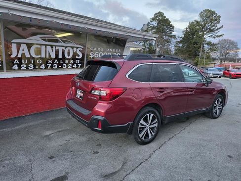 Used 2018 Subaru Outback 2.5i Limited image 3