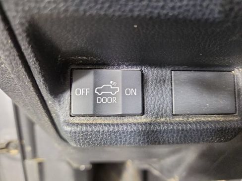 Used 2024 Toyota Tacoma TRD Off-Road AWD/4WD image 21