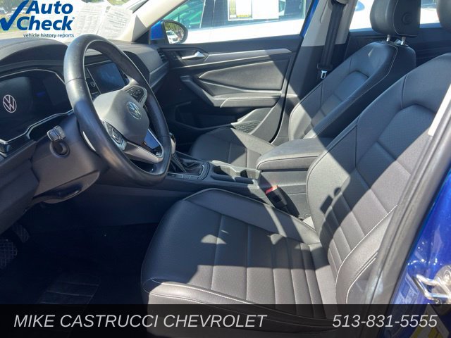 Used 2024 Volkswagen Jetta SE FWD image 7