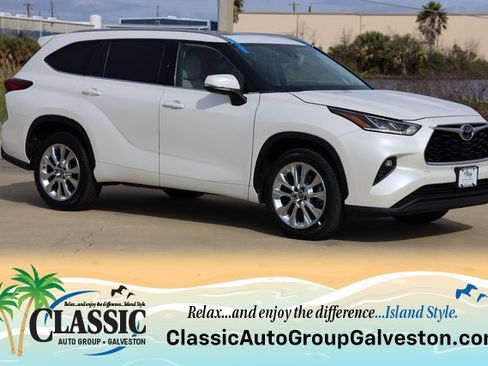 Certified 2021 Toyota Highlander Limited image 1