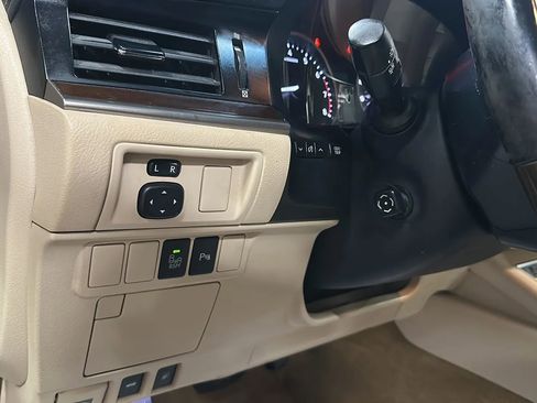 Used 2013 Lexus ES 350 w/ Luxury Pkg image 27