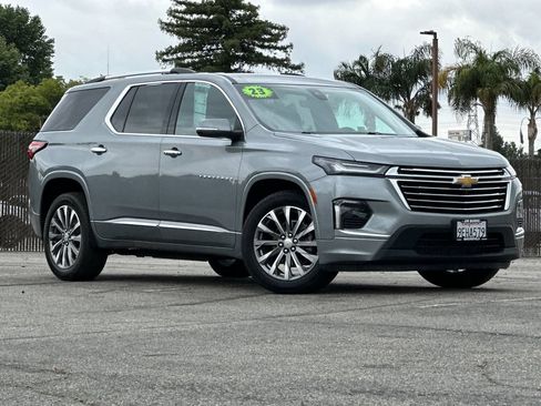 Used 2023 Chevrolet Traverse Premier AWD/4WD image 1