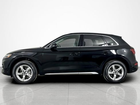 Used 2023 Audi Q5 2.0T Premium w/ Convenience Package image 2