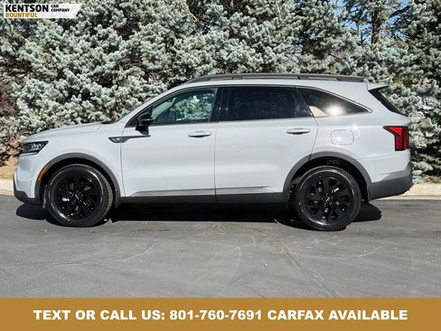 Used 2023 Kia Sorento S w/ Panoramic Sunroof Package AWD/4WD image 3