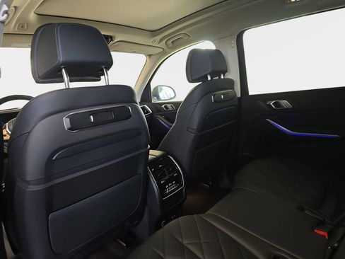 Certified 2025 BMW X7 xDrive40i image 13