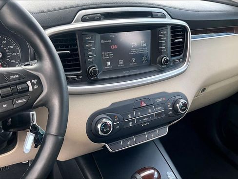 Used 2017 Kia Sorento FWD w/ LX Convenience Package image 7