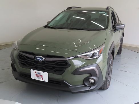 Certified 2025 Subaru Crosstrek 2.5i Limited w/ Crosstrek Mirror Package image 10
