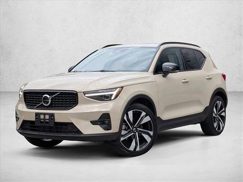 Used 2025 Volvo XC40 B5 Ultra w/ Protection Package Premier AWD/4WD image 1