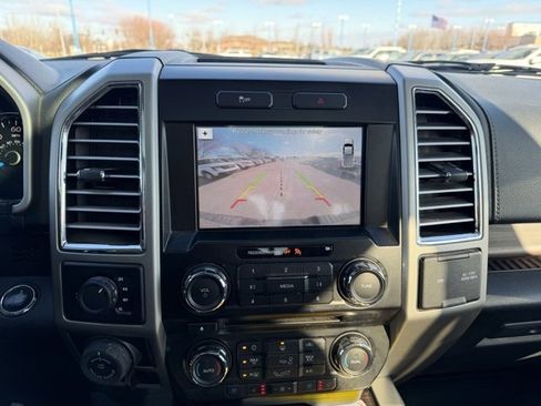 Used 2016 Ford F150 Lariat image 15