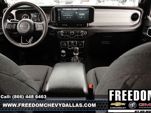Used 2024 Jeep Wrangler Unlimited Sport AWD/4WD image 17